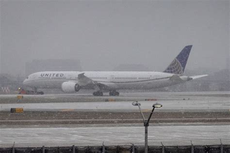 Más de 1,300 vuelos en EEUU son cancelados debido a tormentas severas